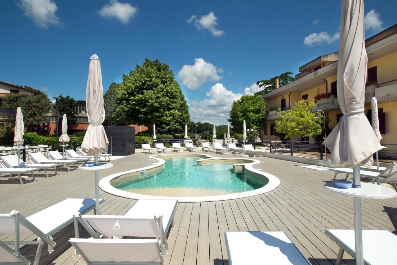 Hotel Ristorante Dante Торджано Экстерьер фото