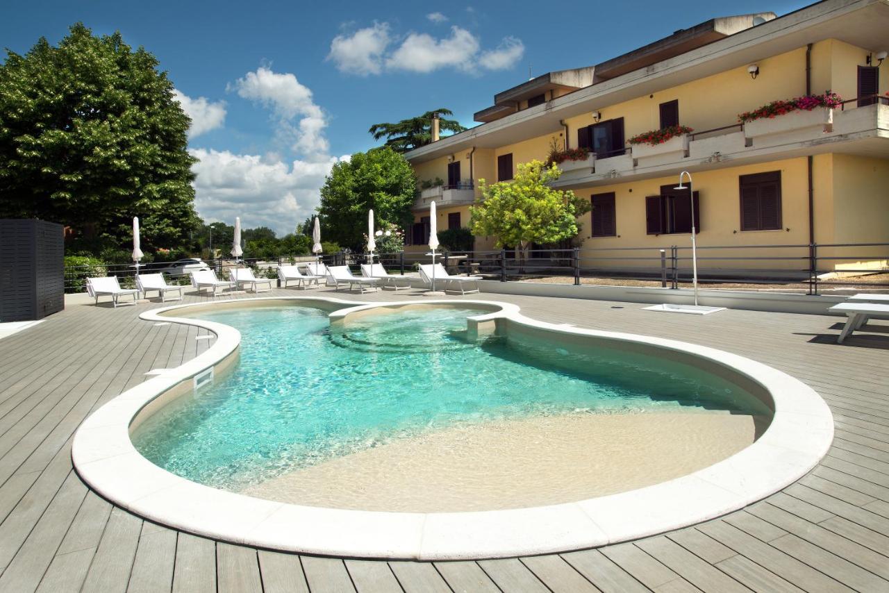 Hotel Ristorante Dante Торджано Экстерьер фото