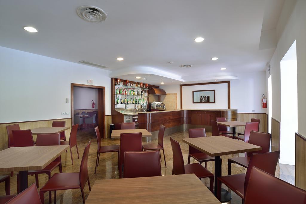 Hotel Ristorante Dante Торджано Экстерьер фото