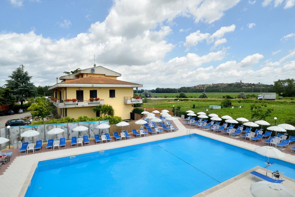 Hotel Ristorante Dante Торджано Экстерьер фото