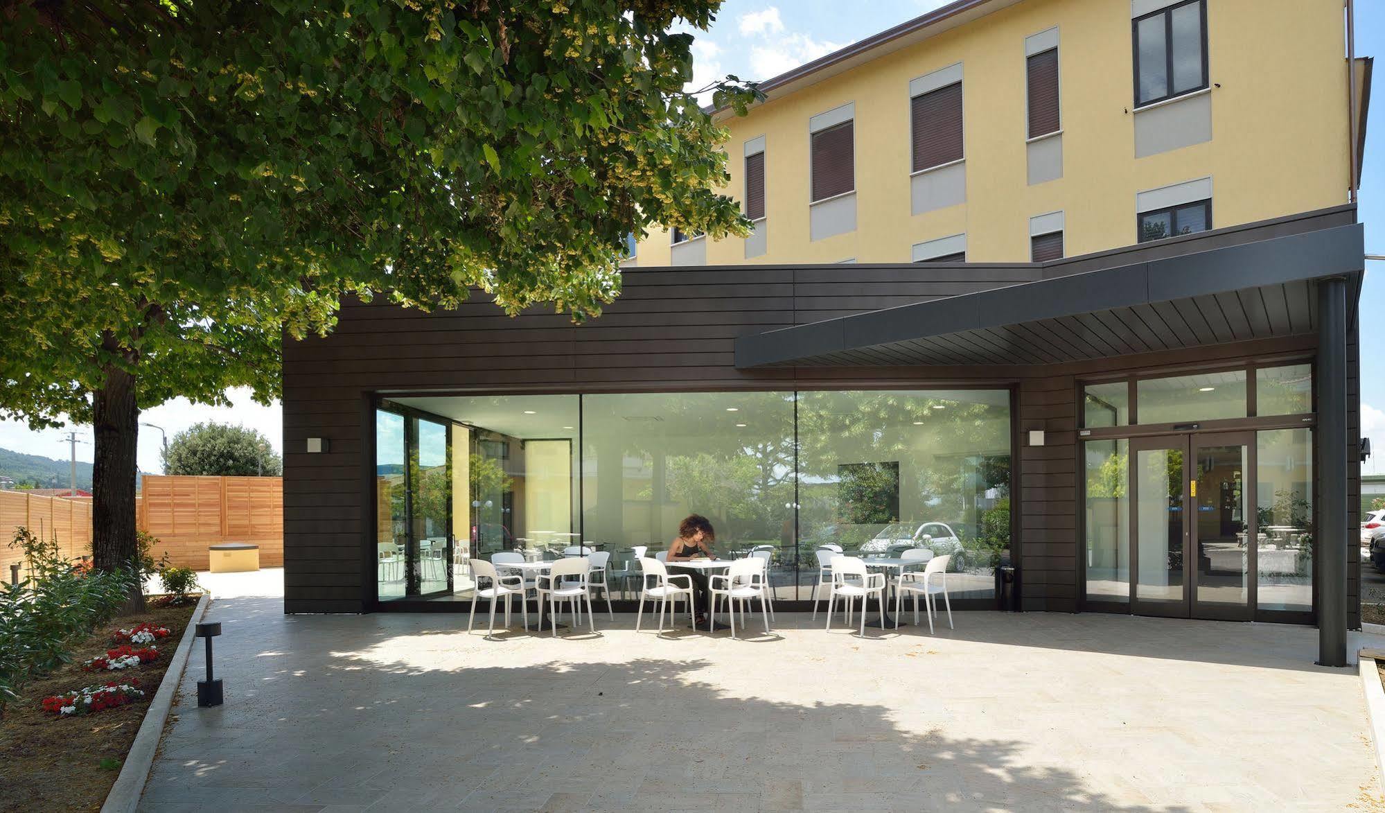 Hotel Ristorante Dante Торджано Экстерьер фото
