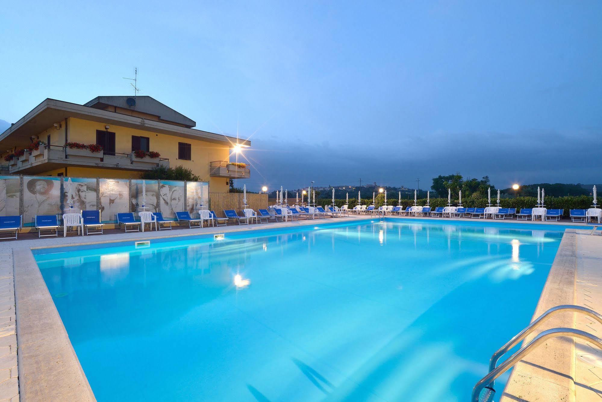 Hotel Ristorante Dante Торджано Экстерьер фото